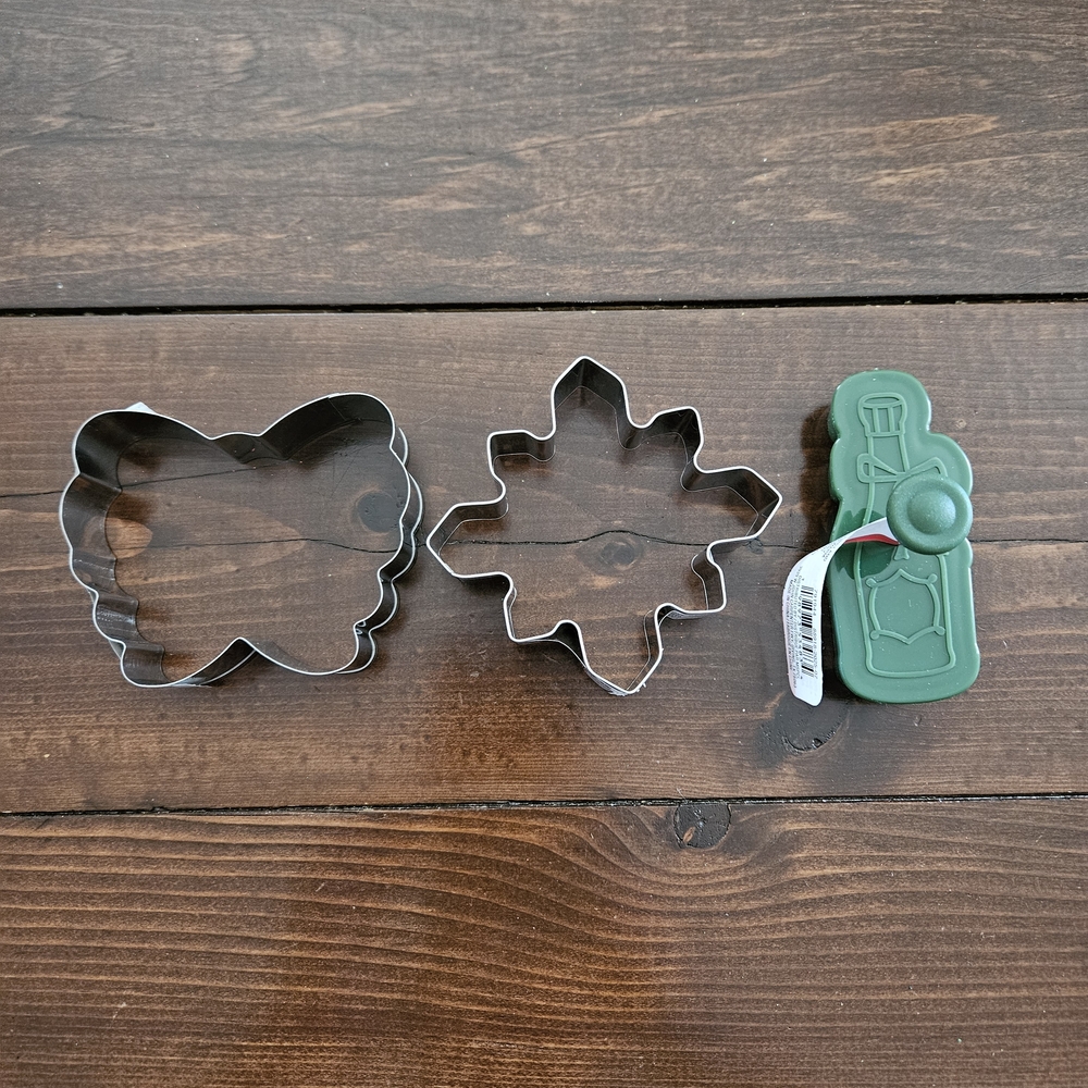 Ashland Christmas Set of 2 Cookie Cutters‎ & Cookie Press NEW